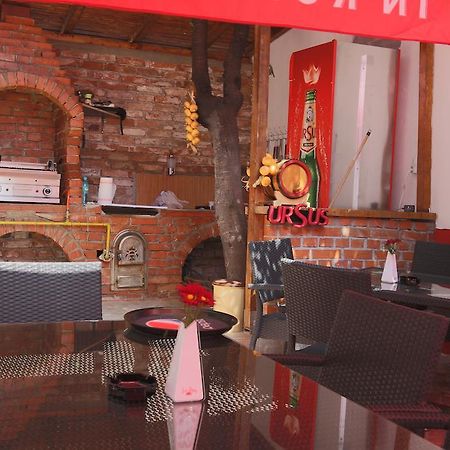 La Storia Guest House Piteşti Exteriör bild