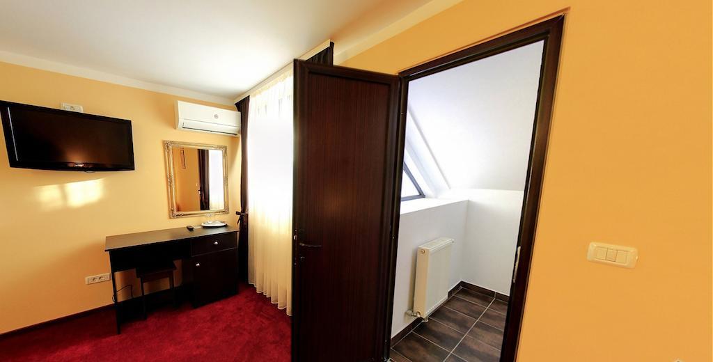 La Storia Guest House Piteşti Exteriör bild