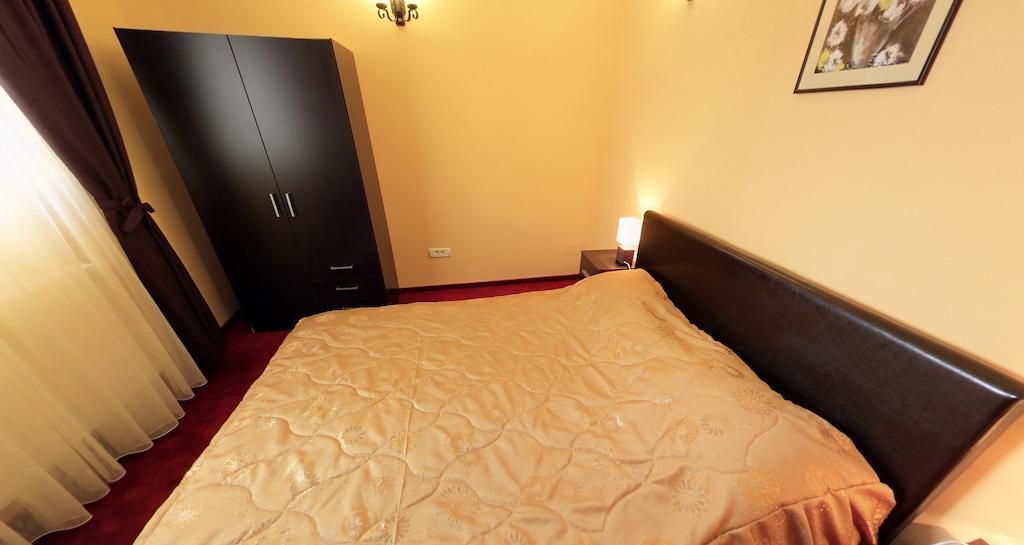 La Storia Guest House Piteşti Exteriör bild