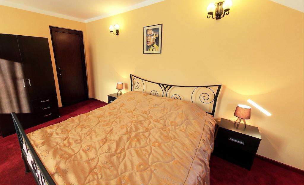 La Storia Guest House Piteşti Exteriör bild