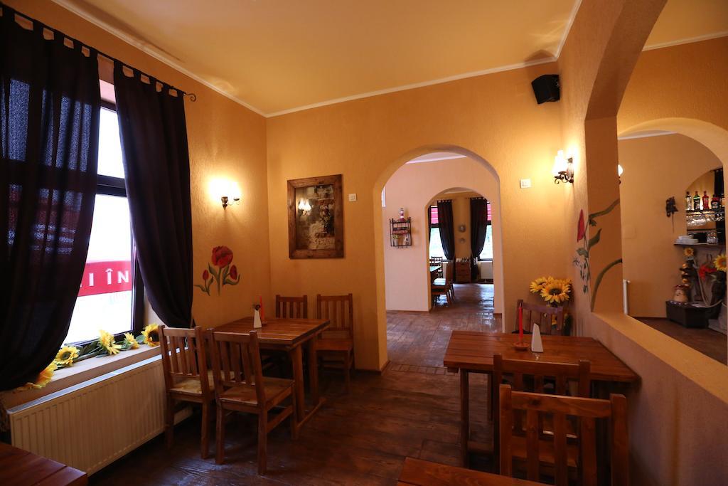 La Storia Guest House Piteşti Exteriör bild